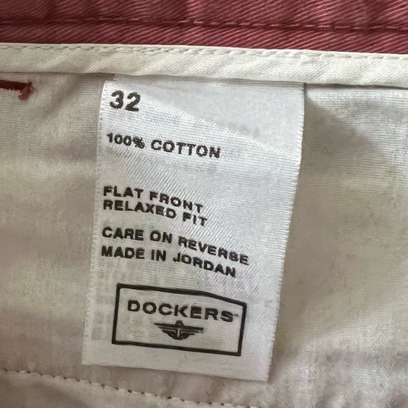 Dockers Mauve Flat Front Relaxed Fit Shorts W 32 - Picture 6 of 7